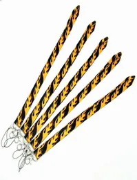 30 adet alev kordon karikatür yarasa logo boyun koradonu anahtar zincirler için kimlik boyun kayışı tutucu mobie telefon charms7767880