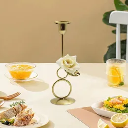 Świecane uchwyty dekoracyjne świecznik znakomity żelazny elegancki wystrój stolika do jadalni spreparowany ozdoba prezentowa weranda