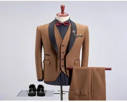 Novo estilo de jaqueta de cenas de três peças de três peças colarinho de xale slim fit um botton wedding smokings jantar festas bail de festas de baile3152434