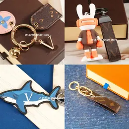 2024 Luxusdesigner Keychain Light Luxury Kaninchen Anhänger Populäres Schlüsselpendentpaar Schlüsselbund Puppengeschenk für Männer und Frauen