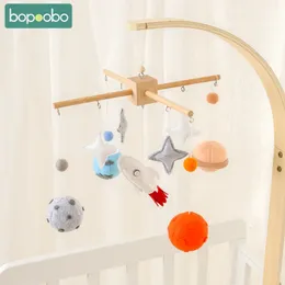 Toys della campana da letto per bambini 012 mesi per il razzo pianetario nato in legno in legno mobile tintinnio carosello cots kid giocattolo regalo 240408