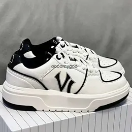 Designer Casual Shoes Low Men Women Senior Shoes Running Sports Shoe Platform Triple Whote Shadow 1 Spruce Aura Pale Ivory Washed Coral Sports Sneakers