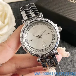 Marca de moda de designer Fashion Luxurz Quartz Watch for Women Wrist Quartz Crystal Watches Luxury Lady Girl Style Stainless Steel Band Frete grátis 2024