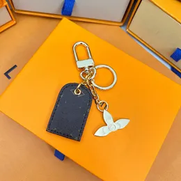 Designer Keychain Designer Herren Luxusauto Keyring Womens Marke Schnalle Keychains handgefertigtes Leder Frauen Bag Ornament Anhänger Instyle CXD240481-6