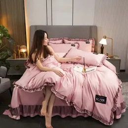 Koreanisch Luxus gewaschene Eis Silk 4pc Set reiner Farbe Frühling und Sommer seidiger Nacktkissenbezug Spitze Quilt Cover Bett Rock 240329