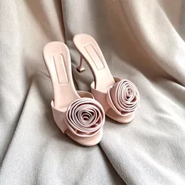 Buty designerskie kapcie slajdy sandały otwarte palce obcasy ślizgowe na butach luksusowa marka damska 8,5 cm 5 cm Fabryka partyjna z pudełkiem