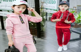 Sports Girls Clothes Set Gold Velvet Girls Abita Hoodiespants 2 Pcs Spring Children039s Set Teen Girls Abbigliamento Abito 4 6 8 12 Ye2708057