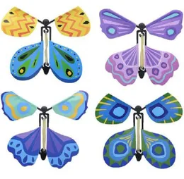 2021 Nowy magiczny motyl latający motyl Zmień z pustymi rękami Dom Butterfly Magic Props Magic Tricks2483946