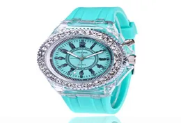 Orologi da polso Fashion Flash Luminous Watch Personality Trends Students Lovers Jellies Woman Men039S Watchs Light Wrist Reloj HO2322467