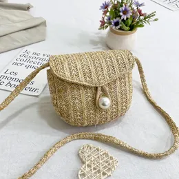 Umhängetaschen 2024 Strohbeutel für Frauen Rattan gewebter Designer Big Pearl Lock Messenger Crossbody Sommer kleiner Strand