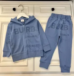 Kid Boy Sport Style Clothing Set 100160 cm Blau Farbe Modedesigner Boutique Girl Kleinkind Kleidung den ganzen Herbst3008720