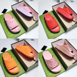 Designer Sandaler Kvinnor Tistrar Ladies Hollow Platform Sandal Brodery Summer Woman Slides Lnterlocking G Lovely Sunny Beach Shoes