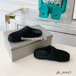 Designer -Hausschuhe Modefell -Hausschuhe Frauen runde Zehen Pferd Haarrutschen weibliche schwarze rosarische rotgrüne Mules Schuhe flach halb Slipper Frau Casual Plüsch Schuhe 363