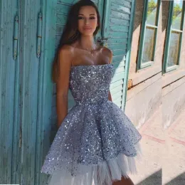 Kleider Pailletten kurze Partykleider trägerloser Mini billiger Abschlussballkleid abgestufter Tüll maßgeschneiderte Cocktail -Abendkleider Club Wear Vestidos fo