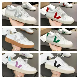 2024 Top French Brasilien Green Low-Carbon Life V Organic Cotton Flats Platform Sneakers Women Casual Shoes Classic White Designer Shoes Mens Loafers V