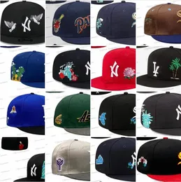 2024 herrar baseball monterade hattar Toucas Gorros Classic Black Navy Blue Red W Hip Hop Chicago Sport Full Closed Hearts Caps 1988 Stitch Heart "-serien" Love Hustle Flowers