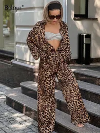 Pantaloni leopardo sciolti di moda bclout set 2 pezzi camicie laceup a maniche lunghe casual eleganti abiti in vita elastica 240329