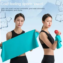 Towel Polyester Sweat Lightweight And Portable Convenient Hanging Design Moisture Wicking Fabric Item 5 Colors Fitness