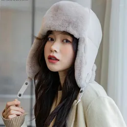 Beretti inverno Cappello da sci da donna Capelli addensati Protezione all'orecchio caldo Lei Feng Casual Fashion Trend Fur 2024