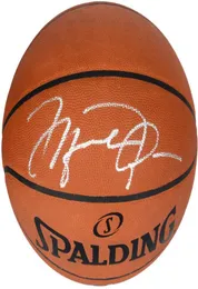 Michael تم توقيعه الموقّع Signaturer Autograph IndooroutDoor Collection Sprots Basketball7417746