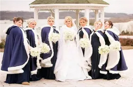 13 Farben billige Winter Bridal Cloak Faux Fell Hochzeit Wraps Jacken Kapuze für Winter Hochzeit
