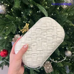 Botega Knot Вечерняя сумка Minaudiere Clutch Fomen Designer Bags Мягкая мягкая или фоларда Interccio Lambskin Кожа с фирменной металлической застежкой Clas