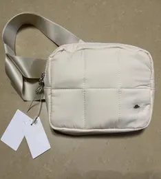 Borsa per cintura a griglia trapuntata di lusso Biancristallo bianco pacchetti bumbag yoga sport borse a tracolla a tracolla da donna porta carta porta portafogli 2023 new4963825