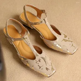 Sandały Wielki rozmiar 34-42 Oryginalne skórzane flory T-Strap Flats Square Flatback Wysokiej jakości miękkie wygodne letnie buty