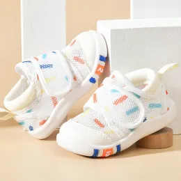 Tênis tênis sapatos de bebê meninas garotas de verão respirável malha de ar criança sapatos de caminhada moda hollow solo sola solar baby sandals infantil primeiros caminhantes