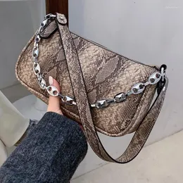 Bag Luxury Cows Snake Mönster Axel 2024 Kvinnor Hand Personlighet Underarm Fashion Pu Leather Handväska och handväska