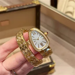 U1 من أعلى الدرجة AAA Ladies Quartz Watch STRAP SELT مع Diamond Snake Shape مصمم فريد من نوعه على نمط الفن 23 × 34 مم SPORT SERWATCHES J922