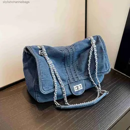 Andra väskor Kopplingspåsar Stylish Denim Tygväska med stor kapacitet och kedja kedja - perfekt för vardagsbruk