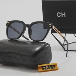 Designer solglasögon lyxkanal solglasögon fyrkantiga ramar glasögon