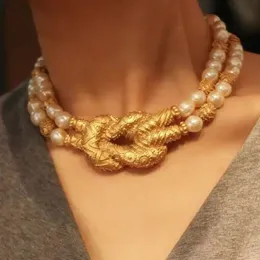 Collana di perla multistrato di lusso leggera di lusso a multistrato esagerato in lega esagerata a catena femminile