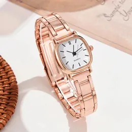 Wristwatches Fashion Steel Band Square Dial Bracelet Watch Women's Rose Gold Quartz Retro Casual Ladies Wristwatch Relogios De Ouro