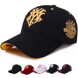 جديد Totem Flame Baseball Women Women Red Cap مع لسان البط في ربيع وصيف تظليل قبعة مطرزة