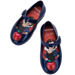 Spor ayakkabılar mini mlsa bale klasik çizgi film ayakkabıları kemerle yeni yaz jöle kabuk ayakkabı kızı kalmaz çocuklar plaj sandaletleri elma çiçek