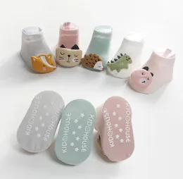 Weiche Baumwoll -Baby -Mädchen Socken Neugeborene Cartoon Tier Baby -Knöchel Socken Kleine Jungen Socken Anti -Slip -Boden -Socke Casual Style 810 Y2124946