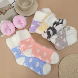 Kawaii Frauen Socken Süßes Liebes Herz verdicken weich