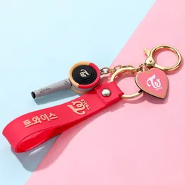 Kpop 1pcs streune kinder zweimal got 7 astro gilde treasure silicon gummgummi leuchtstick keykette keyring idol bag Accessoires