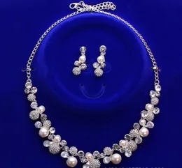 2019 New Korean Style Bridal Jewelry Necklace Hearclip Earring Set Girl Prom Cocktail Party Invined Rhinestone Pearls in Stock Chea4172443