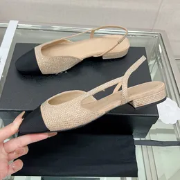 Slingbacks مصمم نسائي فستان فاخر أحذية مربعة أصابع صغيرة من صندل الكعب المكتنزة 2 سم البغال على الحملات القنصرية على النقيض من اللون الكلاسيكيات الصيفية الكلاسيكيات الكاكي الصندل