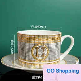 Marca di moda osso cinese tazza di caffè set europeo set da tè pomeridiano piccolo leggero lussuoso set di caffè squisiti