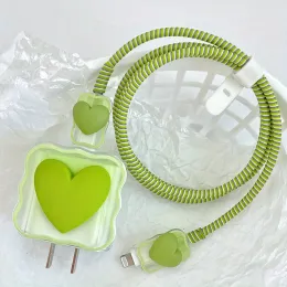 2023 New 3D Love Charger Cable Protector Sleeve for iPhone 15 14 13 12 Pro Max 18W 20W充電器ヘッドタイプCデータケーブル保護