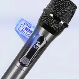 Mikrofoner Trådlös mikrofon UHF Dual Handheld Dynamic Mic System med laddningsbar mottagare för liveprestanda