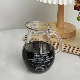 Weingläser 1 Stück französischer Stil Blei kostenlos große Kapazitätsbecher mit Buchstaben Kaffee Milch Wassersaft Carafe Griff 600 ml