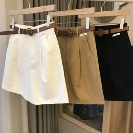 Frauen hohe Taille Weitbein Shorts mit Gürtel Vollfarbe Sommer dünne weibliche Frachtladung Kurzhose Ladies lässig lose Hosen 240409