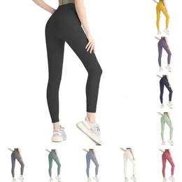 2024 Yoga Lululemeni Leggings Женские шорты обрезанные наряды Lady Sports Ladies Pants Fies