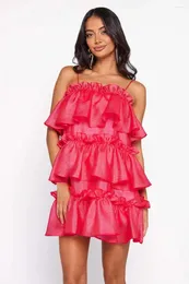 Lässige Kleider Zoctuo Deep Pink Stufen Rüschenkleid Frauen formelle sexy Rückenfreie Kleid -Prinzessin -Stil Spaghetti -Gurt Geburtstag kurz