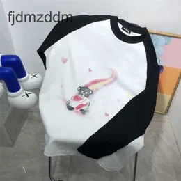 Erkekler Tasarımcı Hoodie Jumper Uzun kollu yeni modaya uygun gökkuşağı aşk küçük ayı doğrudan sprey baskılı çift gündelik yuvarlak boyun raglan kollu tişört